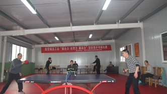 2015年，新藝杯鹽官總工會(huì)承辦“聚合協(xié)-比活力-賽動(dòng)力”迎新春乒乓球比賽