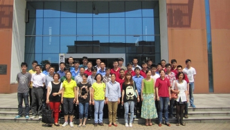 2013年，新藝組織員工電大學(xué)習(xí)